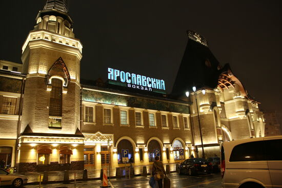 Der Bahnhof von außen- ein Schmuckstück!