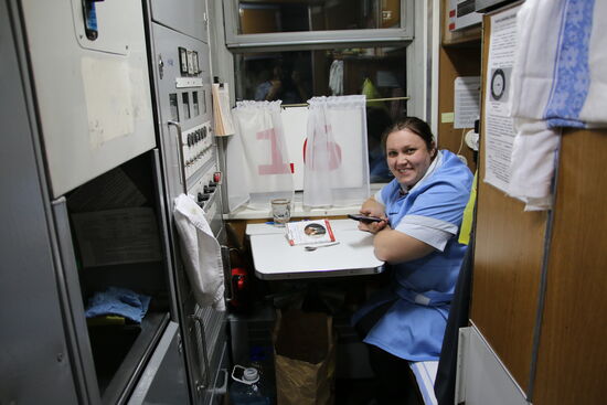 Eine der beiden netten " Deschurnajas".