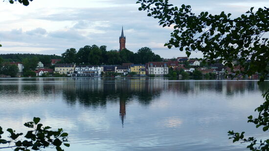 Feldberg mal zwei. Mit Spiegelung im Haussee.