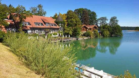 Blick vom Luzinkanal zum "Alten Zollhaus"