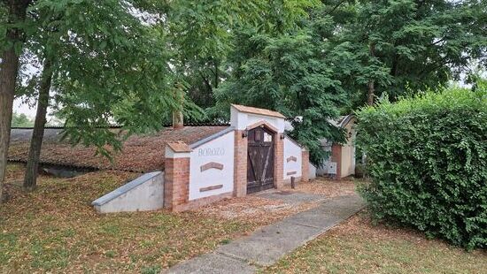 Der Weinkeller der Hotelanlage