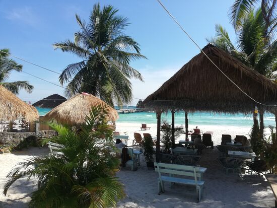 Chill-area und Strandrestaurant