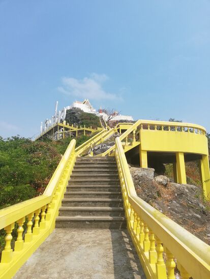 Der Affentempel. Wer hier rauf möchte, muss zuerst einmal...