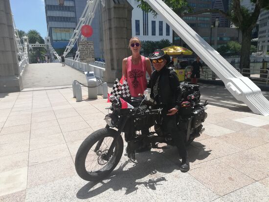 Cooler Biker, oder? Ist ein Fahrrad!