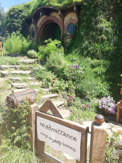 Bilbos und Frodos Höhle