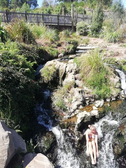 Das Wasser des Bachs hatte die perfekte Badetemperatur.