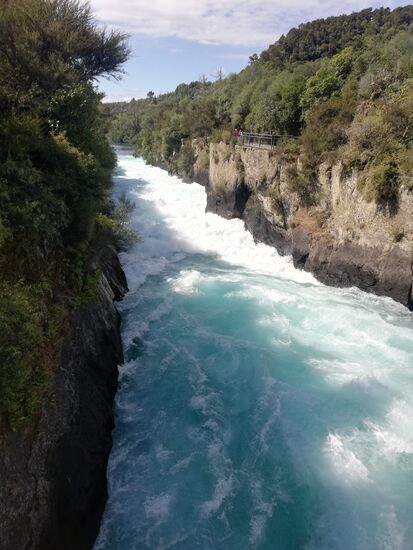 Ein paar Kilometer weiter flussabwärts wird der Waikato River zu einem reißenden Strom, in den man besser nicht hineingerät.