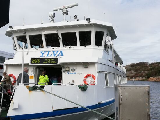 Fähre auf die Insel Brännö