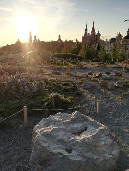 Der wunderschöne neue Sarjadje-Park mit Basilius-Kathedrale im Hintergrund.
