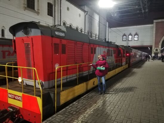 Es geht also los - die ersten Kilometer auf der Transsib stehen uns bevor.