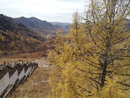Blick vom buddhistischen Gebetstempel.