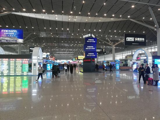 Der Bahnhof in Xi'an. Nur ein Beispiel für die riesenhaften Dimensionen in China.