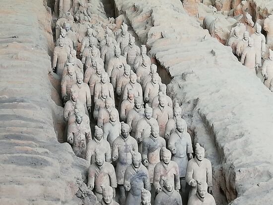 Sooo viele Blumenvasen.