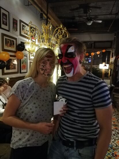 Halloween!!! Meine Gesichtsbemalung ist den Masken der Sichuan Oper nachempfunden.