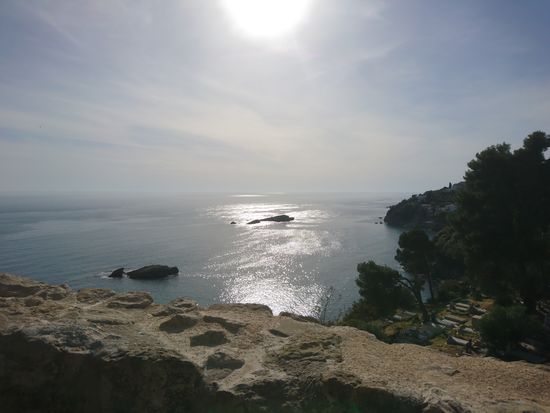 Abendlich über dem Meer