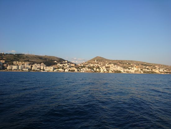 Saranda im Abendschein