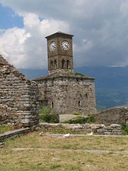Der Uhrenturm auf der Burg