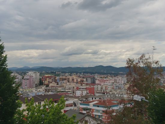 Nochmals ein Blick über Tirana