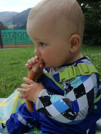 Nun ist der erste Zahn da und gleich Fleisch...... Die letzten drei Nächte waren für alle eine Herausforderung
