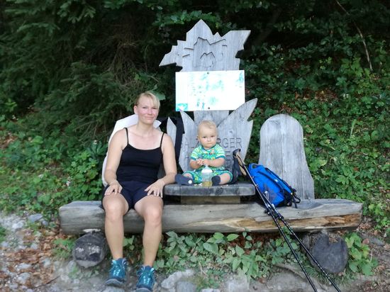 2ter Aufstieg zur Dr.-Heinrich-Hackel-Hütte. Diesmal der kürzere aber viel steilere Weg und auch mit Anton. Hier war uns aber noch nicht bewusst, wie steil und schwierig der Aufstieg werden wird.