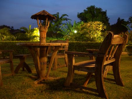 Apple's Guesthouse bei Nacht