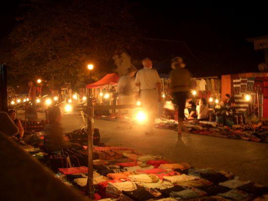 Der Handicraft Markt (Markt mit handgemachten Guetern)