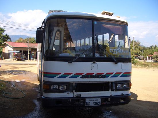 VIP- Bus von Luang Prabang nach Vang Vieng