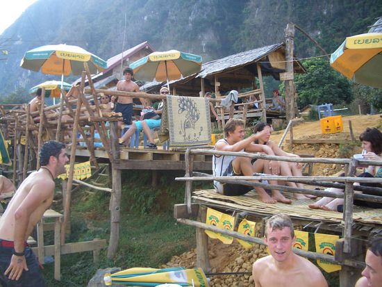 Terasse am Ufer zum relaxen