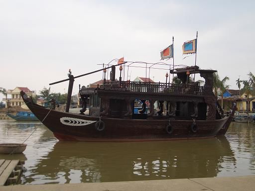 verziertes Schiff