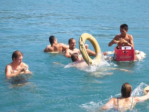 Schwimmende Bar