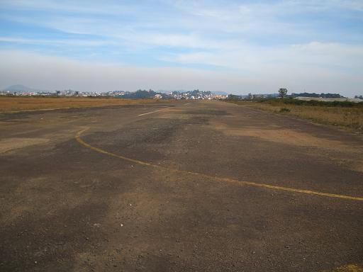 alter Flugplatz von den Amerikanern