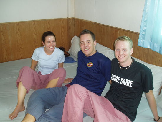 Marisa, Thoemi und Marco vor der Massage