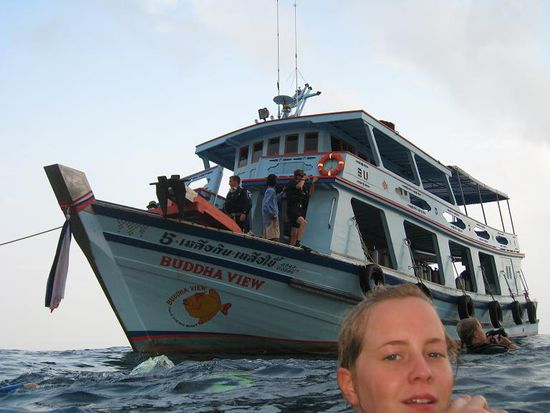 das grosse Schiff und die kleine Eva aus Deutschland