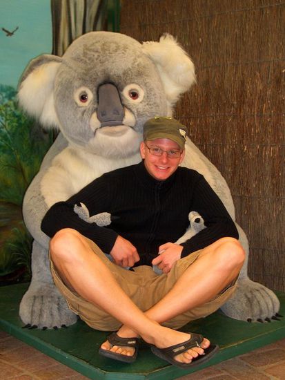 Klein Marco mit grossem Koala