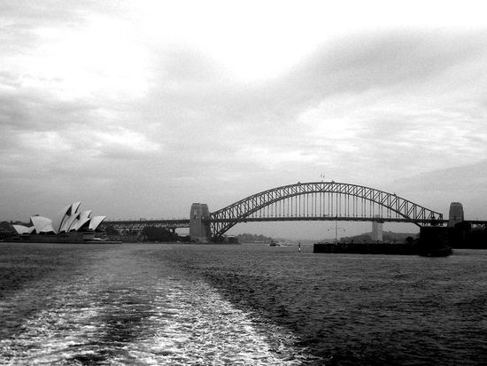 Opera House und Harbour Bridge von der Manly-Fähre aus