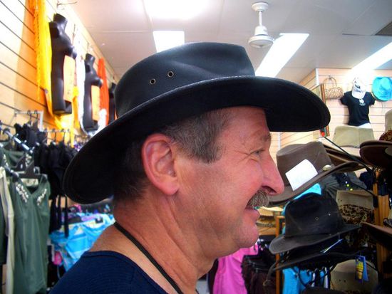 Ruedi mit neuem „Chefhut“