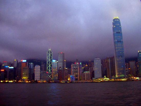 Aussicht von der Star Ferry auf Hong Kong Island