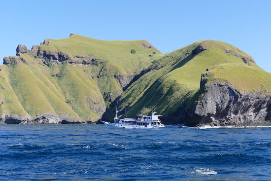 Von Komodo fahren wir weiter nach Padar Island