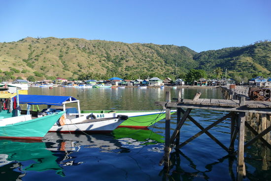 Kurzer Zwischenstop auf einer der vielen, kleinen Inseln im Komodo National Park