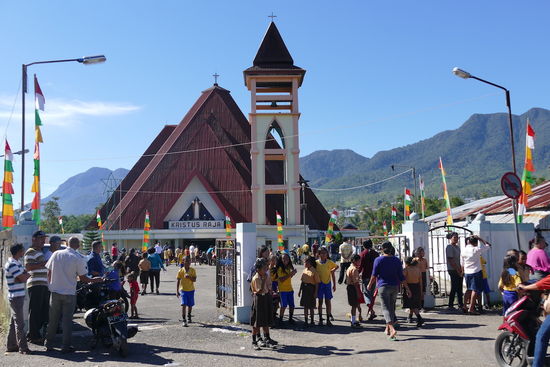 Kirche in Ruteng; die meisten Einwohner auf Flores sind katholisch