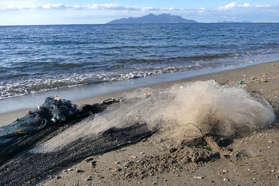 In Waiara, ca. 10 km östlich von Maumere, am Strand