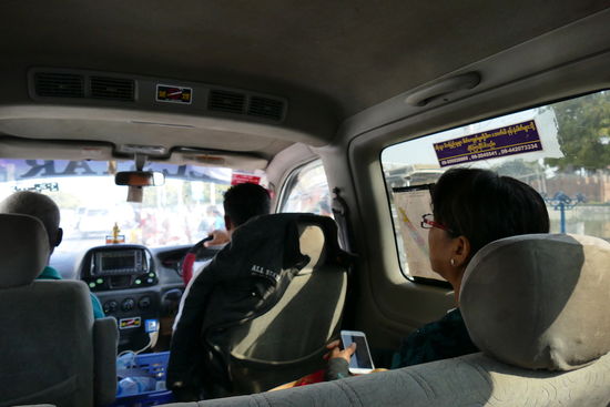 Im Minibus von Mandalay nach Monywa