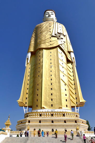Monywa, Lay Kyun Sat Kyar, der zweitgrößte Buddha der Welt
