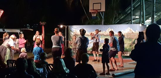 Chicken Dance mit den Bavarian Dancer