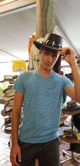 Steht ihm, wurde aber trotzdem nicht gekauft.