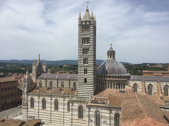 Blick von der Facciaotone auf den Duomo