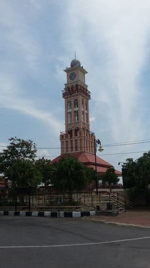 Turm am Kuantan Fluss