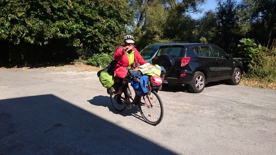 Ein wahrer Held. Er fährt seit vier Jahren im Herbst von Thüringen nach Südspanien und im Frühjahr wieder zurück nach Thüringen.