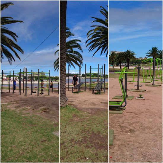 Auch in Montevideo gibt es Fitnessgeräte und turnende Männer am Strand