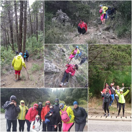 Hinunter geht es  querfeldein den Hang hinunter. Alle sind froh, heil unten angekommen zu sein